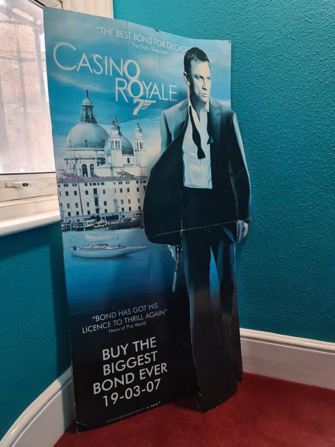 Southsea Royale Studio, James Bond, Parking, Seafront Portsmouth Kültér fotó